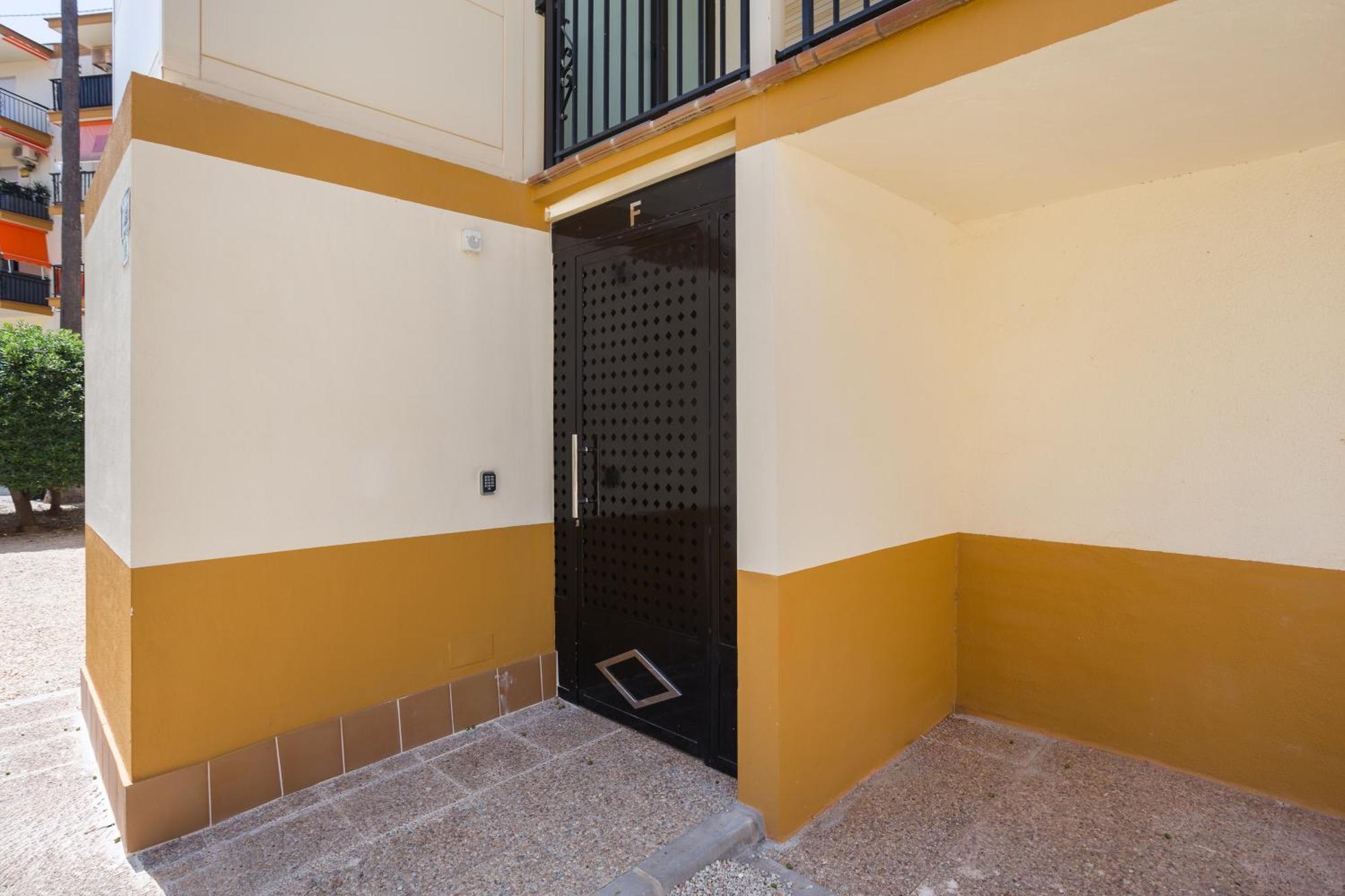 El De Adela * Denia